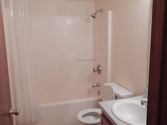 4th image of 540 NW 2nd St #8