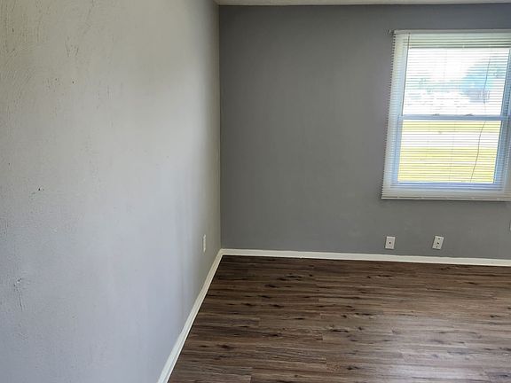 5th image of 1808 E 42nd St