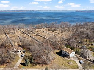 1043 E Lakeside Dr, Milton, WI 53563