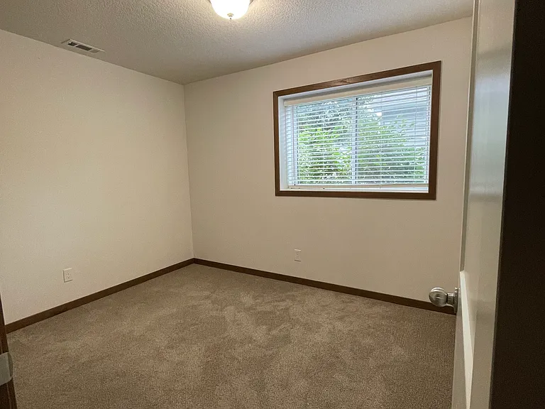 4522 Aldrich Ave N #B — Photo 6