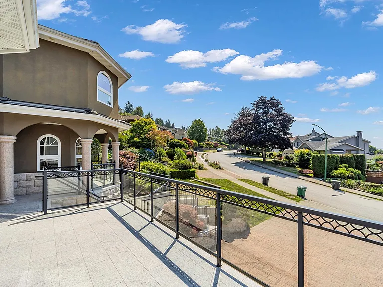 7353 Union St — Photo 34