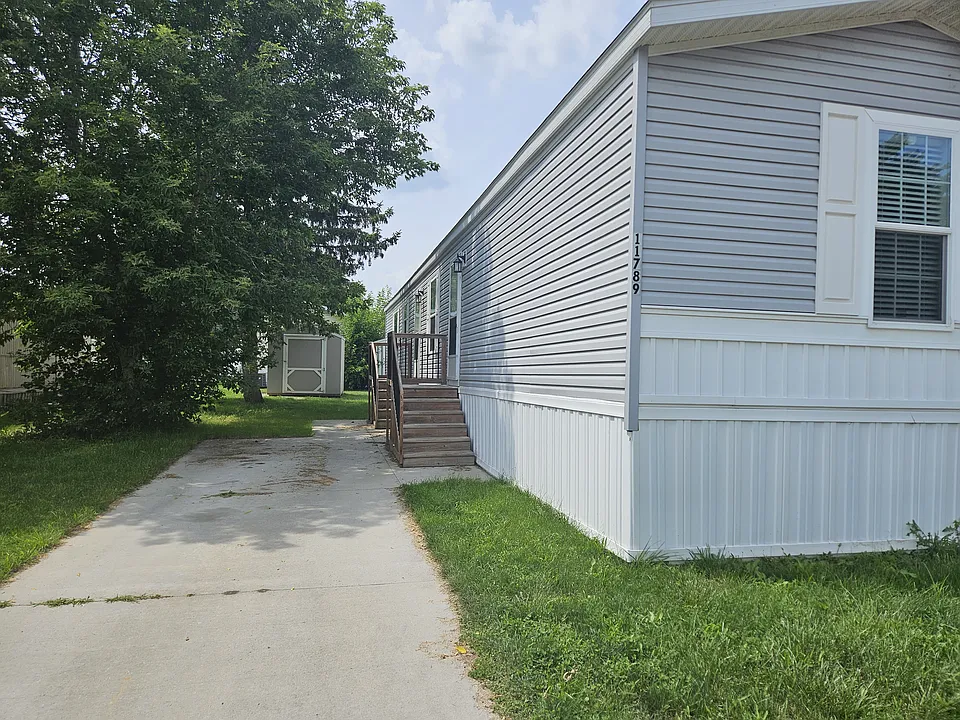 71400 Van Dyke Rd #77