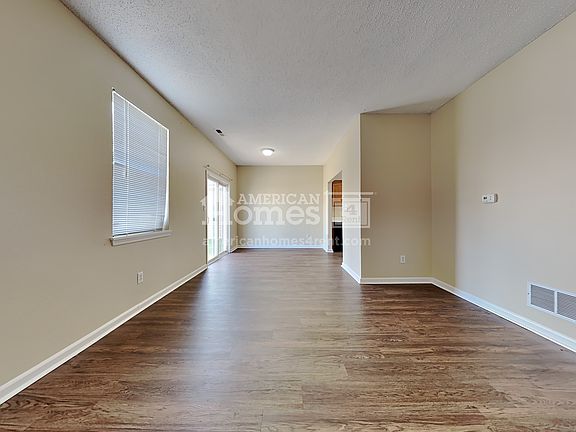 3rd image of 561 Shining Star Ln