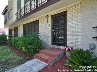 6747 Crown Rdg, San Antonio, TX 78239