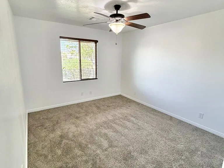 1009 W 4100 S — Photo 5