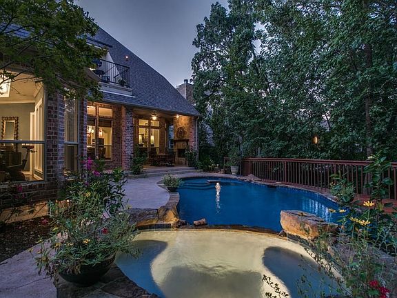 5th image of 1704 Pembroke Ln