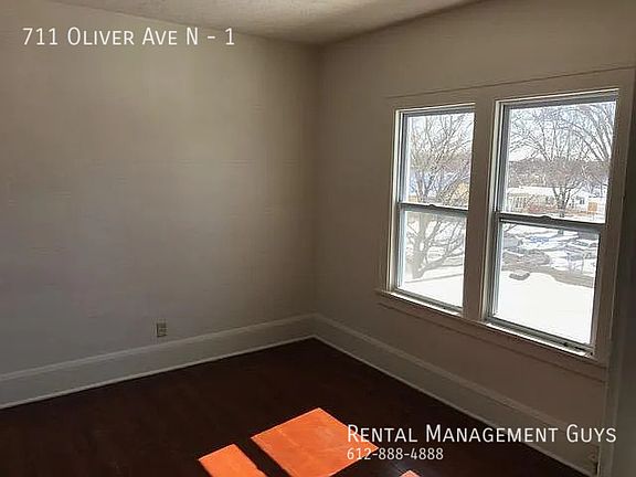 5th image of 711 Oliver Ave N #1