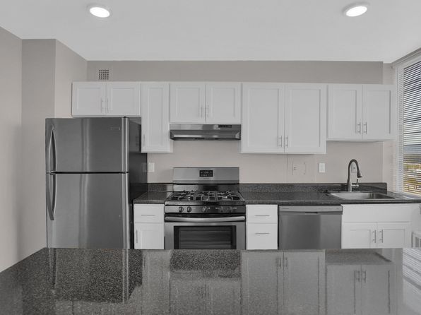 660 Boas St APT 1711