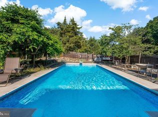 122 Mustang Dr, Falling Waters, WV 25419