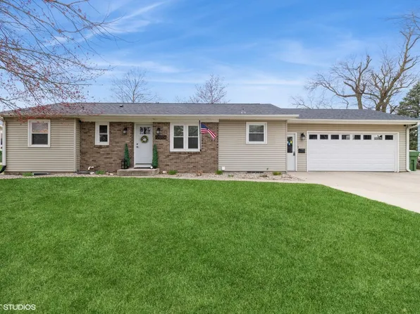 2015 Hayes Ave, Ames, IA 50010