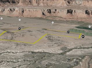 123 E Teasdale Rd, Torrey, UT 84775