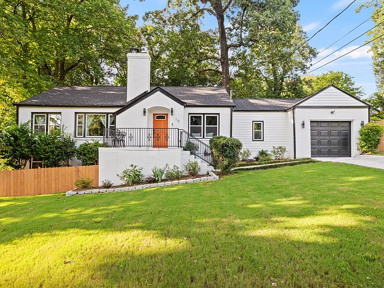 10 Claire Dr SE — Photo 4