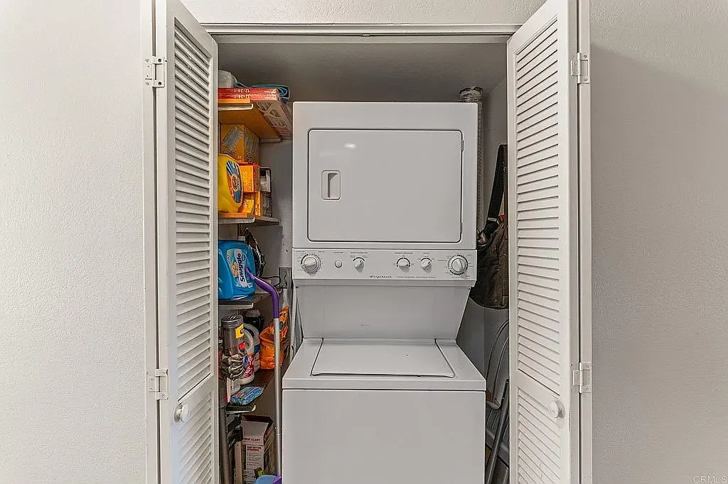 2 bed, 980 sqft, $3,400 — Photo 4
