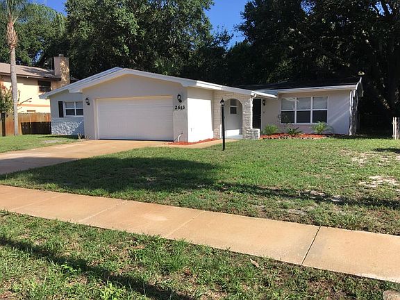 2nd image of 2613 Applewood Dr