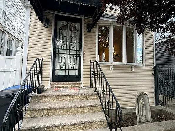 95-15 Pitkin Ave #1FAM, Ozone Park, NY 11417