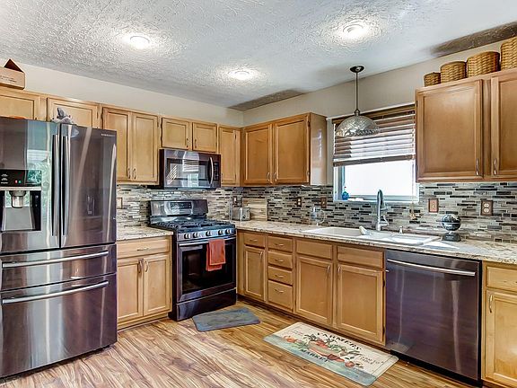 4th image of 9069 Ellersly Dr