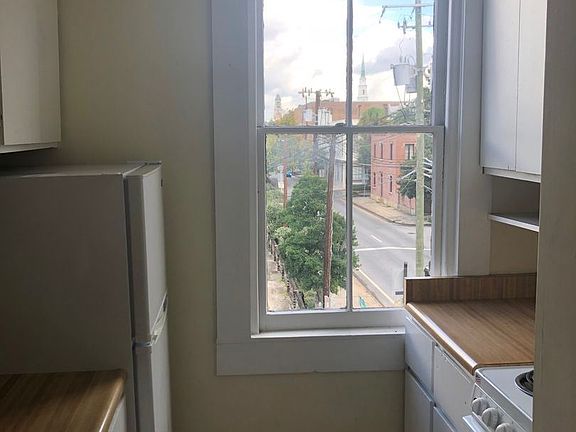 5th image of 101 W Charlton St #C