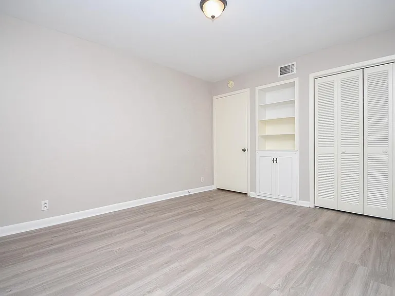 2585 Marilee Ln #2 — Photo 11