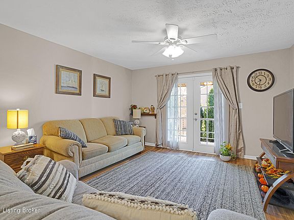 4th image of 6302 Wisteria View Ln Unit 202
