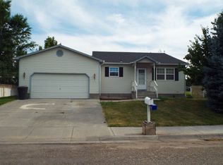 440 Hummingbird Ln, Shelley, ID 83274
