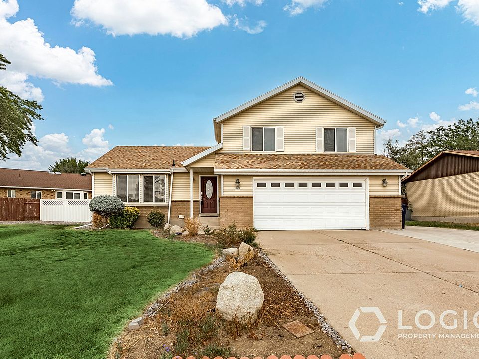 1st image of 10275 S Golden Willow Dr