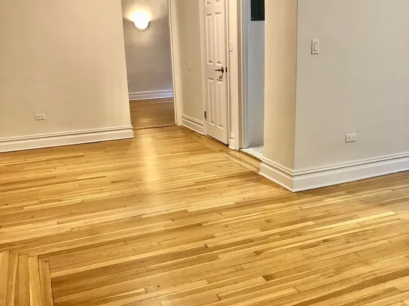 405 East 54th Street image 4 of 19