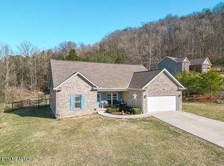 155 Flag Stone Way, Clinton, TN 37716