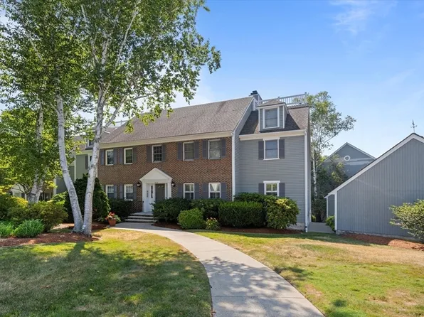 87 Freedom Holw #87, Salem, MA 01970