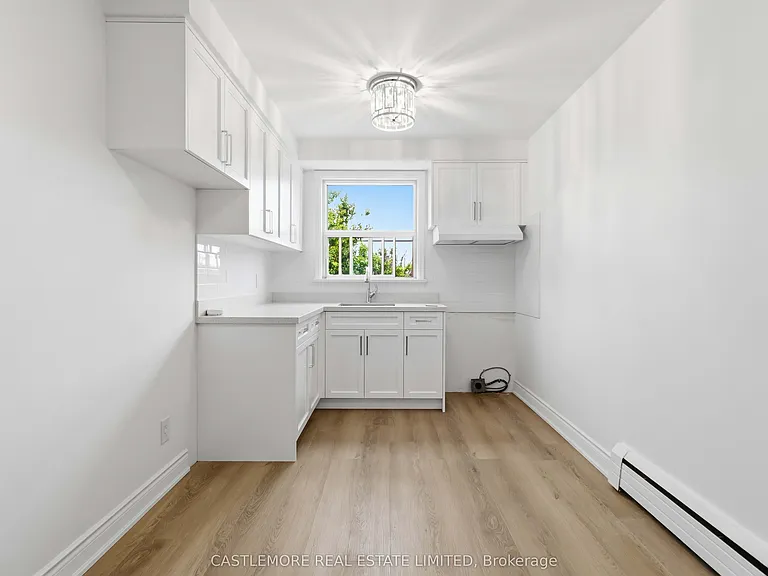 9 Allenby Ave #3 — Photo 8