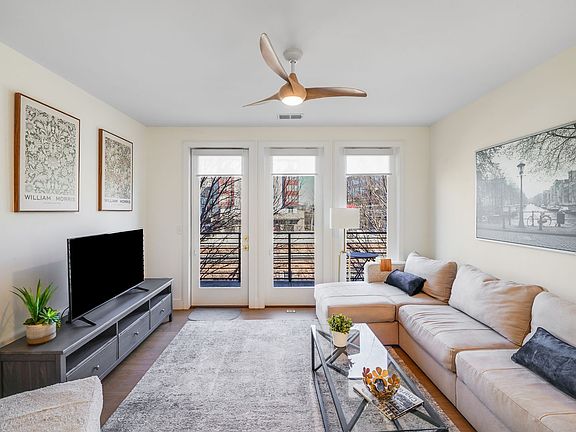 4th image of 3000 South Blvd #304