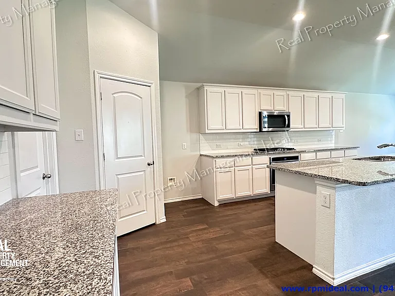 3977 Winding Hollow Dr — Photo 8