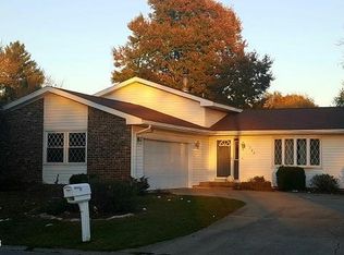 1704 Linda Ln, Olney, IL 62450