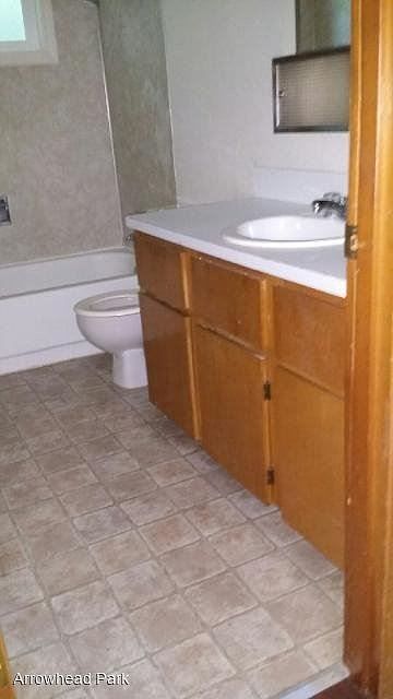 2nd image of 10724 109th St SW #36