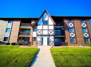 5208 W 122nd St APT 2B, Alsip, IL 60803
