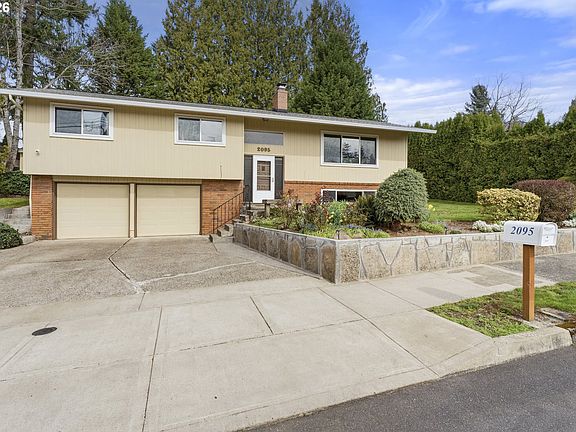 2nd image of 2095 NW 3rd St