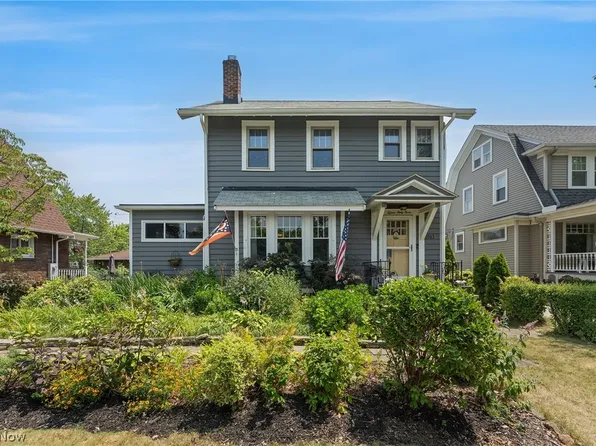 1563 Lewis Dr, Lakewood, OH 44107