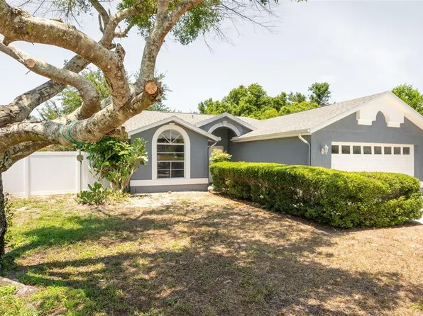 18616 White Pine Cir, Hudson, FL 34667