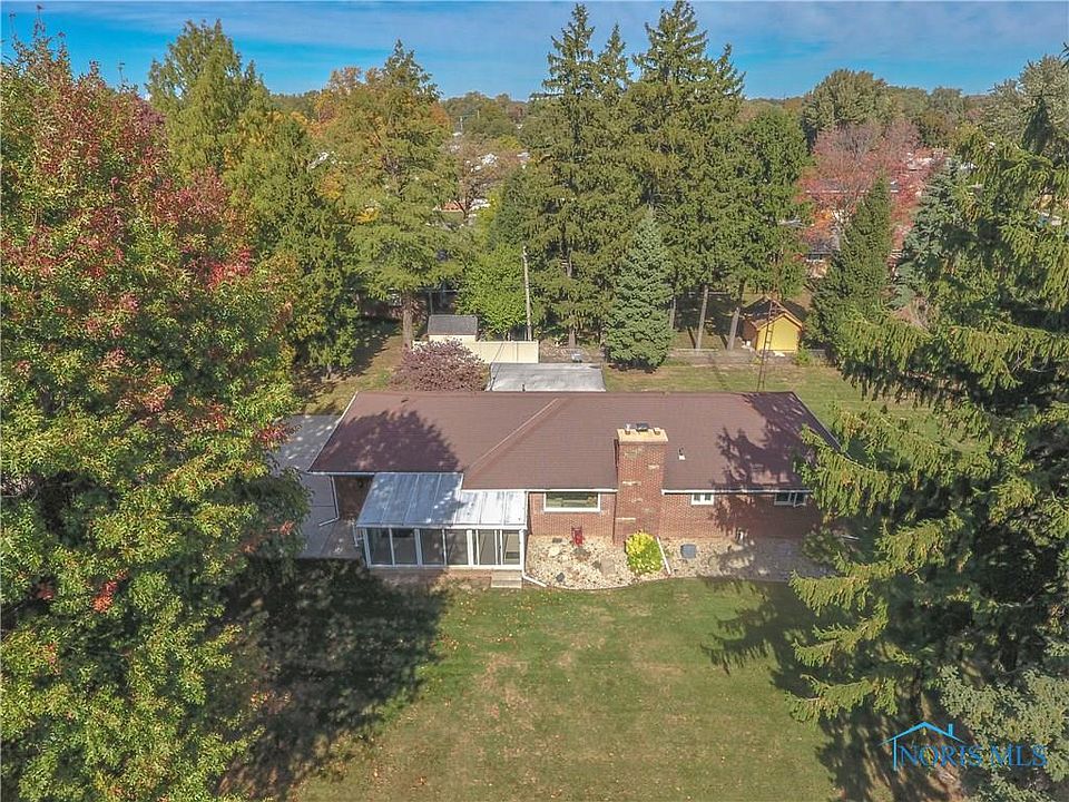 1st image of 2805 Eastmoreland Dr