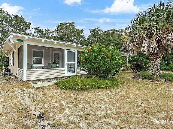 2nd image of 637 Mariner Cir