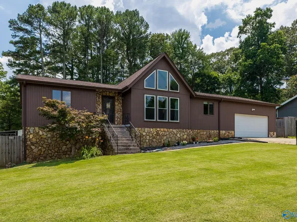 1104 Princeton Dr, Madison, AL 35758