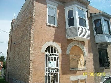 2nd image of 2930 W Monroe St