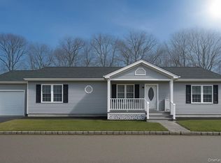 1407 Middle Road #275, Calverton, NY 11933