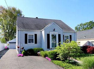 25 McQuillan St, Stratford, CT 06614