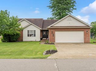 203 Lakewood Ln, Georgetown, OH 45121