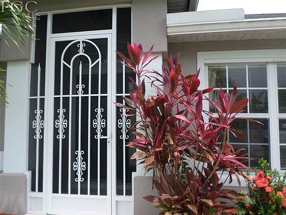 2nd image of 2713 Chiquita Blvd S
