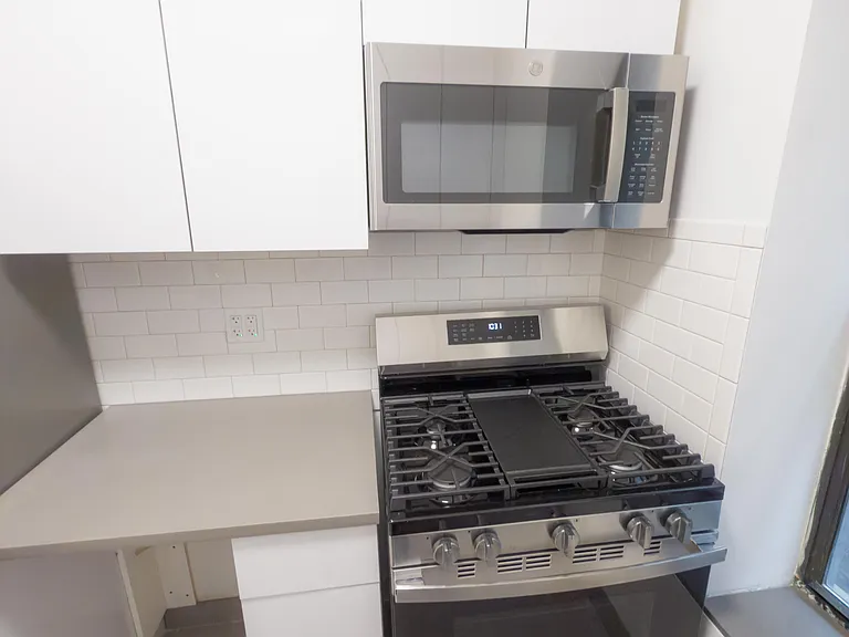 502 Amsterdam Ave #7 — Photo 7