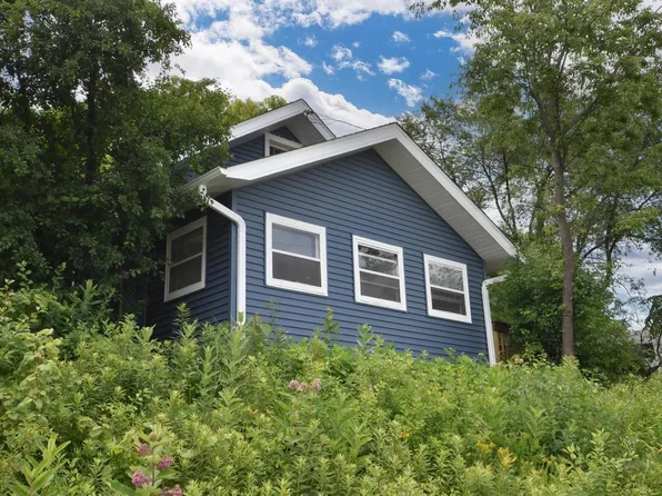 1604 E North STREET, Waukesha, WI 53188