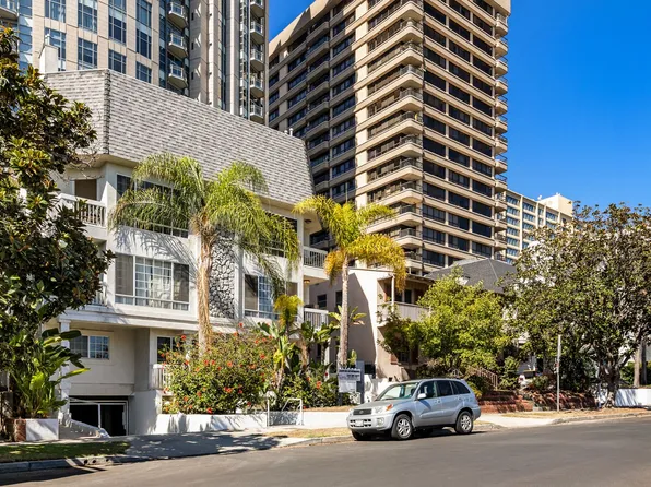 A 6 bedroom, 2 bathroom apartment with common areas and a fully functional kitchen at 10777 Ashto...