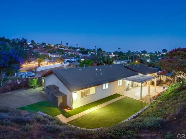 444 Victoria Pl, Vista, CA 92084