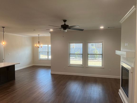4th image of 50 Lewis Loop